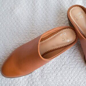 Crown & Ivy Kylie Tan/ Cognac Leather Mules Size 6.5